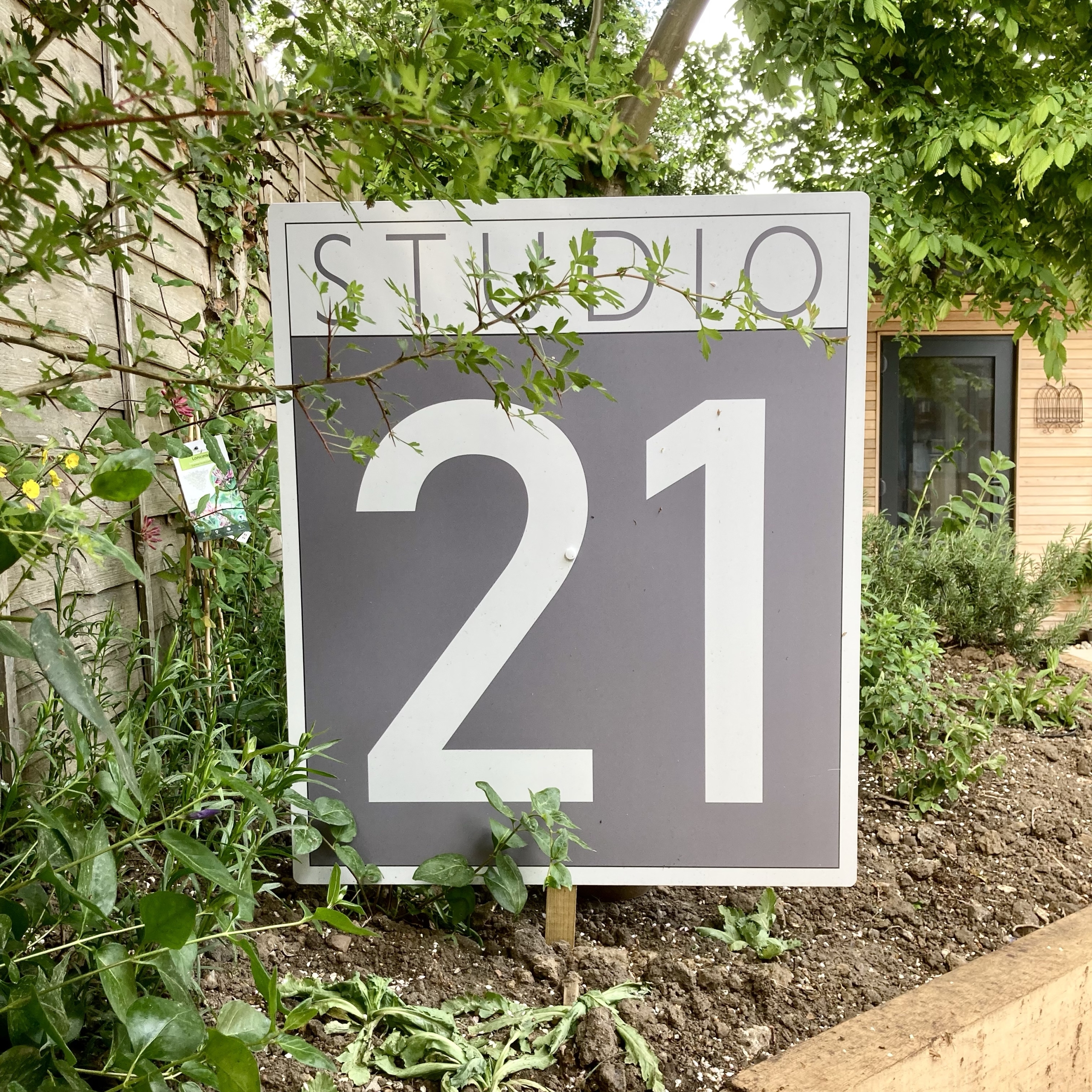 Sign welcoming visitors to Bernadina's studio
